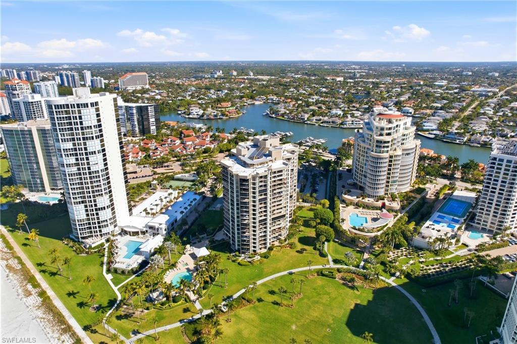 ESPLANADE CLUB - Residential