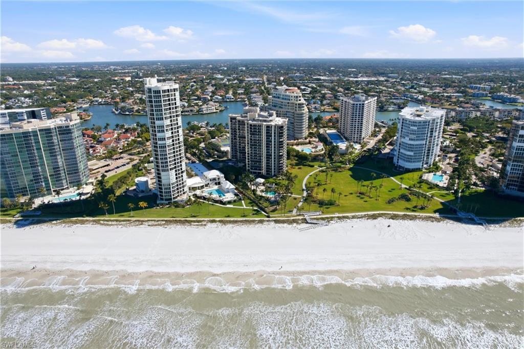 ESPLANADE CLUB - Residential