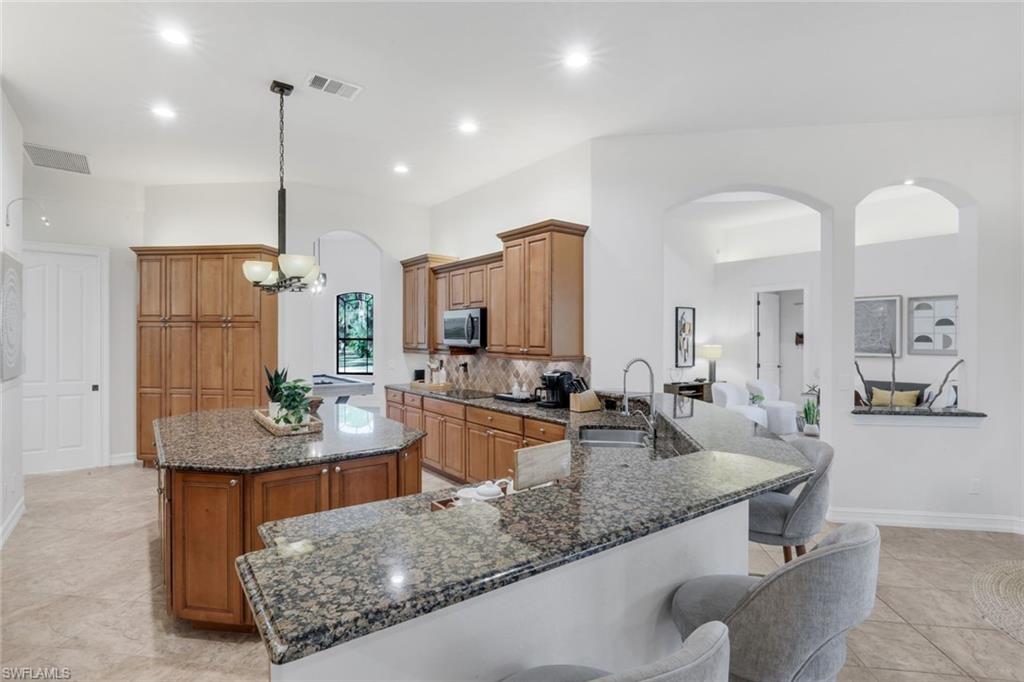 GOLDEN GATE ESTATES - Residential