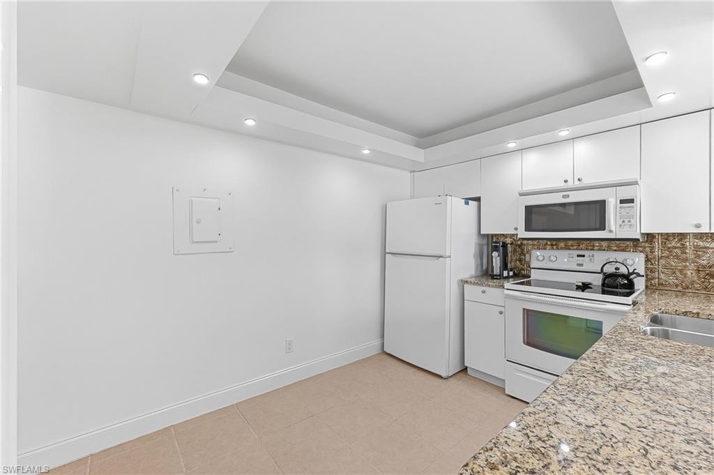 LAKEWOOD - Residential