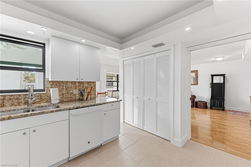 LAKEWOOD - Residential