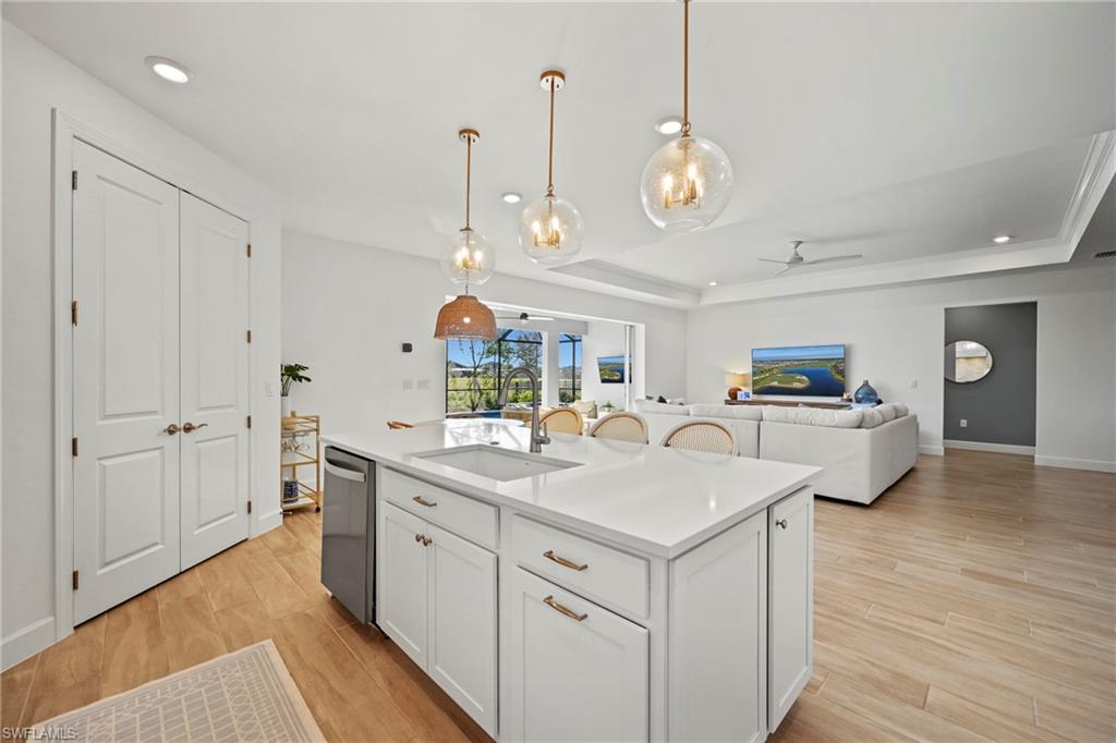 NORTHRIDGE - Residential