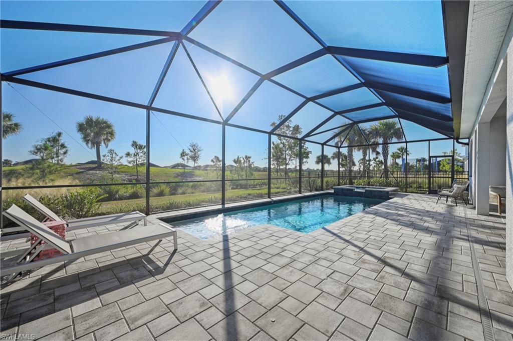 NORTHRIDGE - Residential