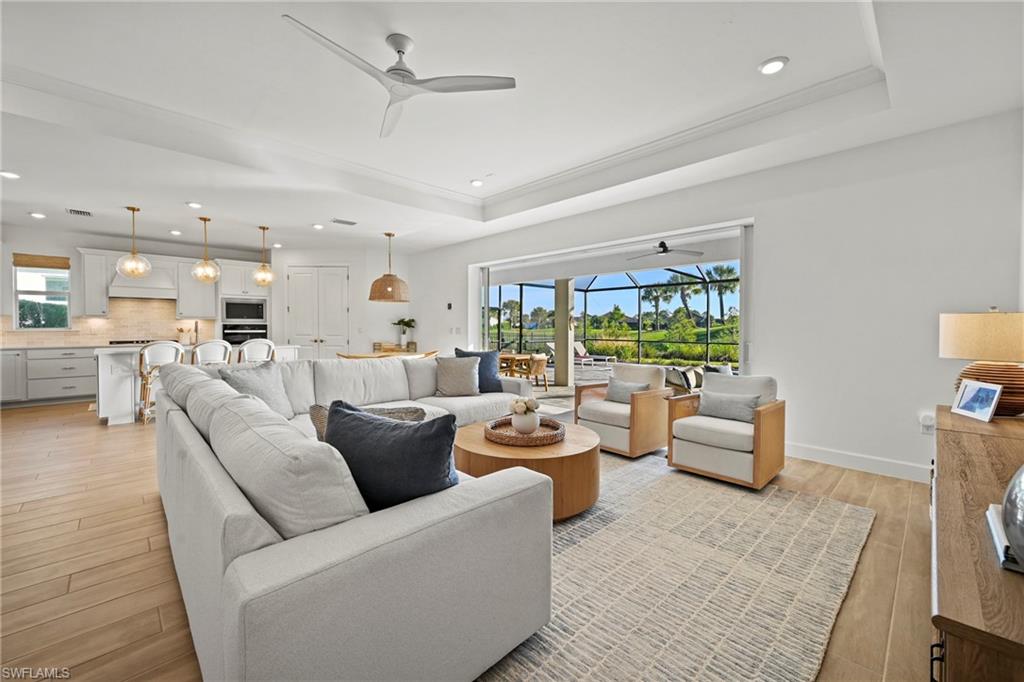 NORTHRIDGE - Residential