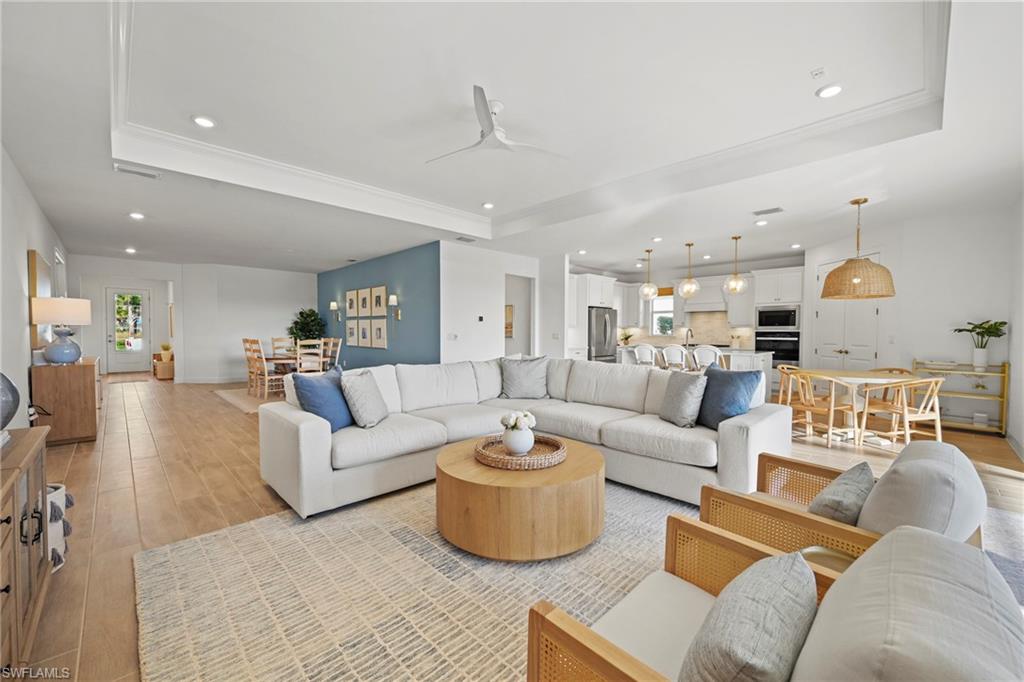 NORTHRIDGE - Residential