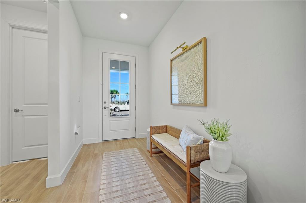 NORTHRIDGE - Residential