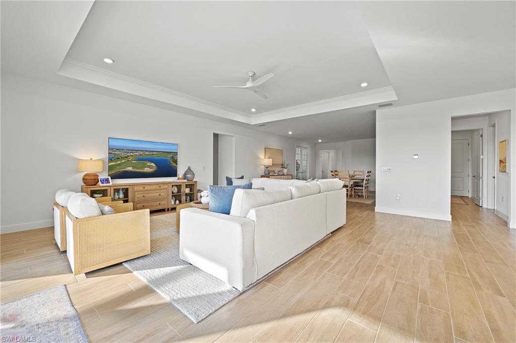 NORTHRIDGE - Residential