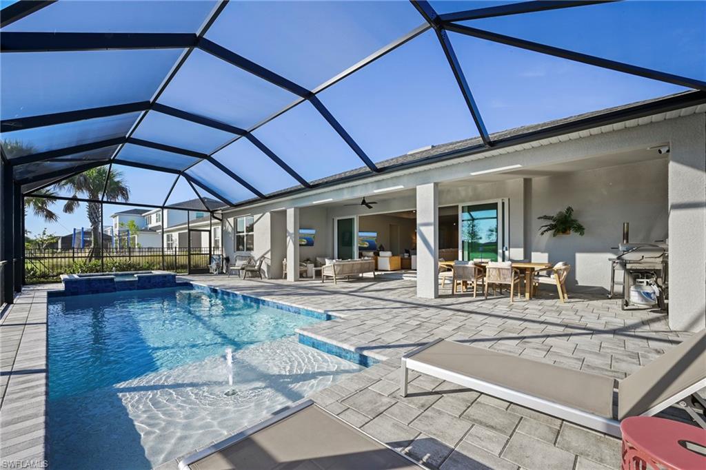 NORTHRIDGE - Residential