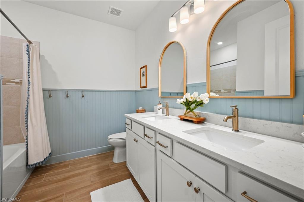 NORTHRIDGE - Residential