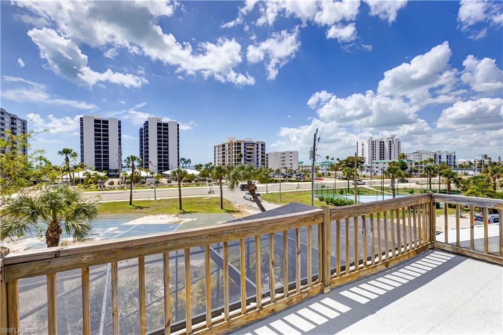 SANDPIPER VILLAGE - Residential