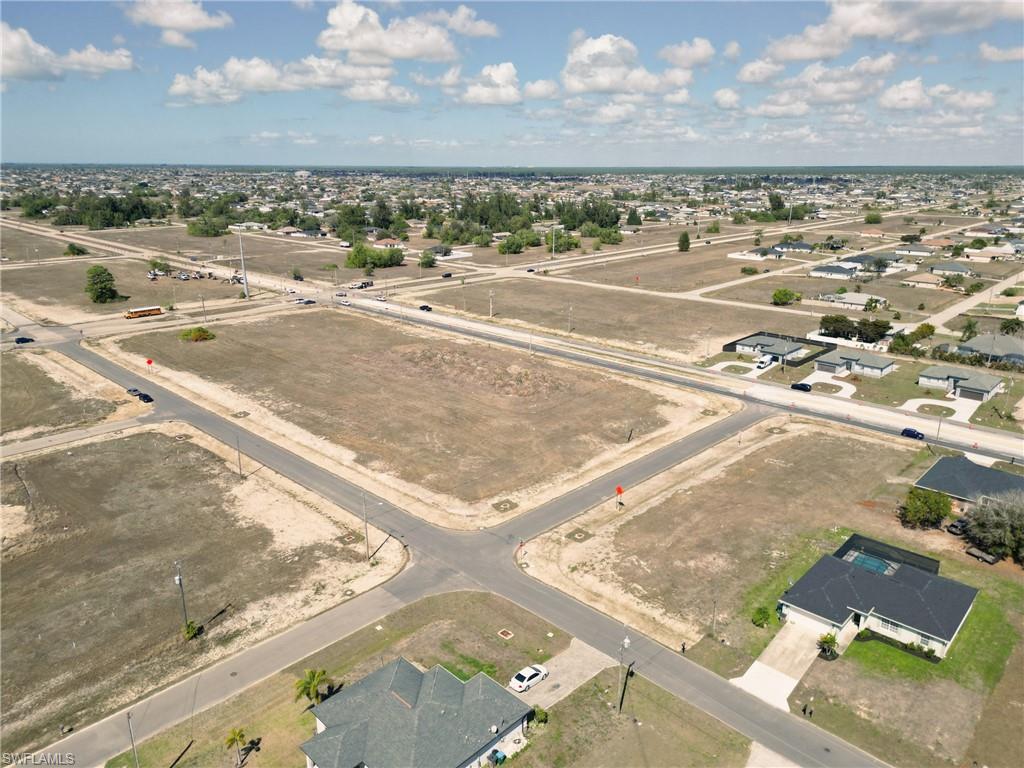 CAPE CORAL - Land