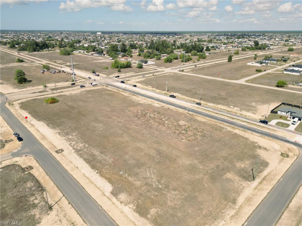 CAPE CORAL - Land
