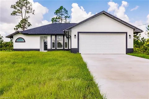 816 Maple Ave N, Lehigh Acres, FL 33972 - #: 224017910