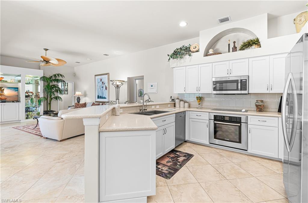 HERITAGE PALMS ESTATES - Residential