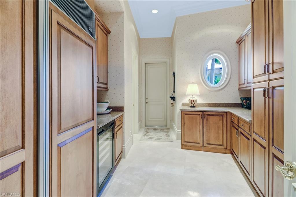 BAY COLONY SHORES - Residential