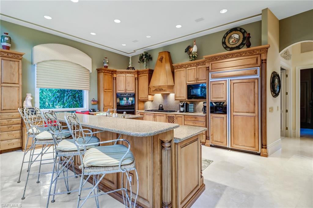 BAY COLONY SHORES - Residential