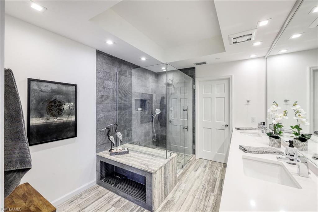 BAYPOINTE AT NAPLES CAY - Residential