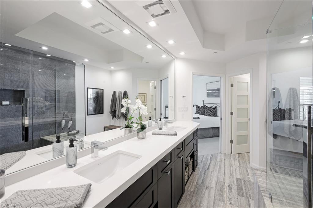 BAYPOINTE AT NAPLES CAY - Residential