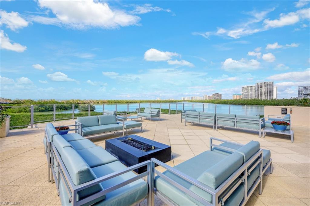 BAYPOINTE AT NAPLES CAY - Residential