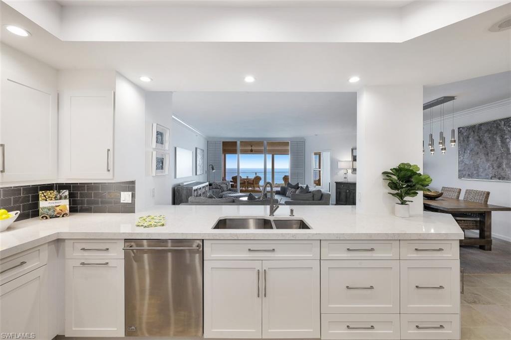 BAYPOINTE AT NAPLES CAY - Residential