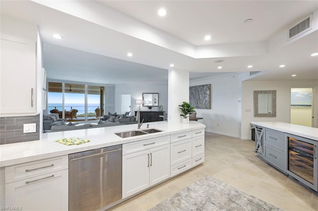 BAYPOINTE AT NAPLES CAY - Residential