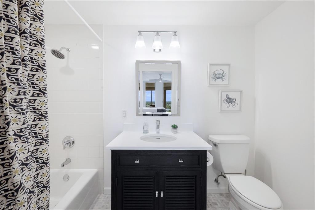 BAYPOINTE AT NAPLES CAY - Residential