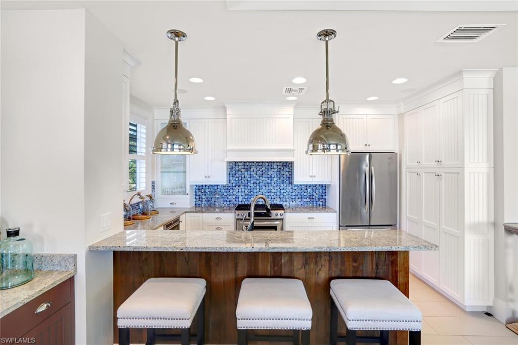 LAGUNA SHORES - Residential