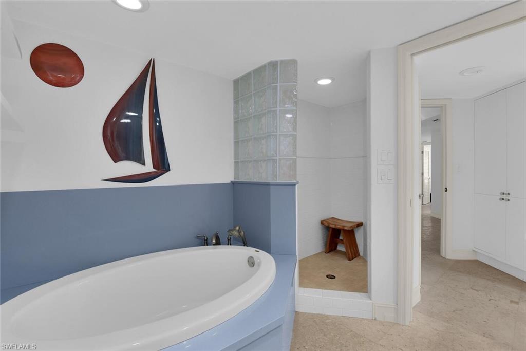 MERIDIAN CLUB - Residential Lease