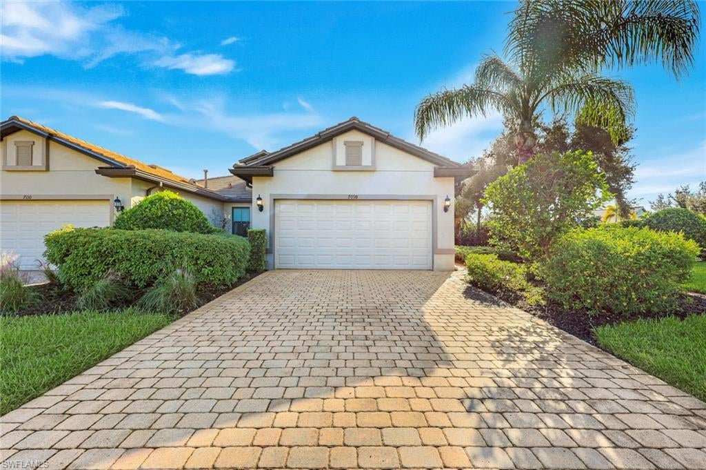 7098 Live Oak DR