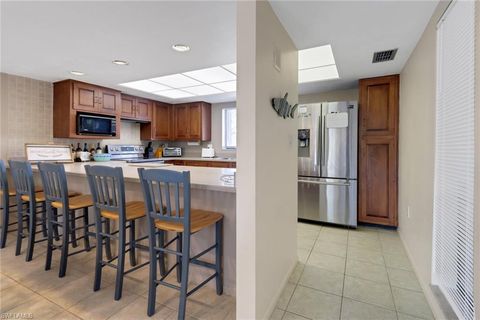 5015 Harbortown LN 104 FORT MYERS FL 33919
