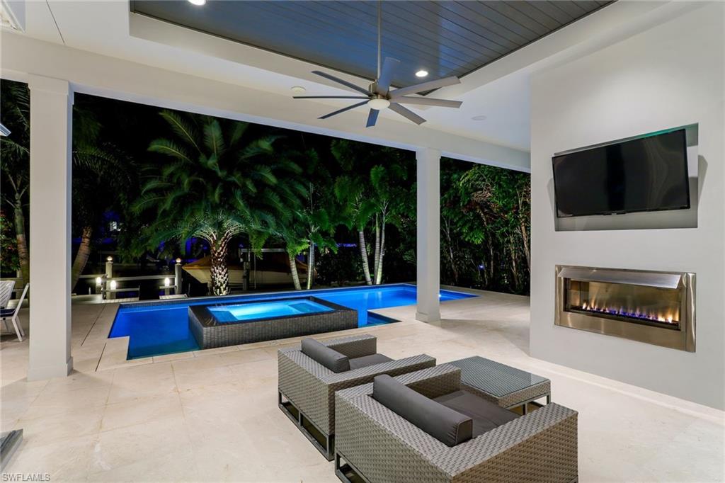 GOLDEN SHORES - Residential