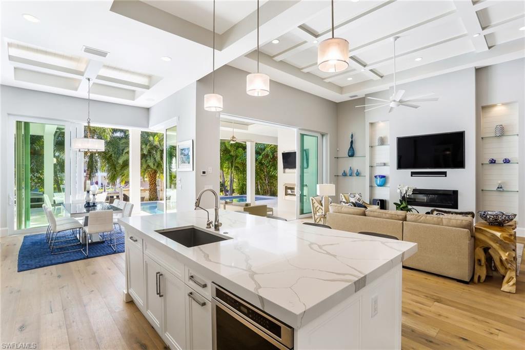 GOLDEN SHORES - Residential