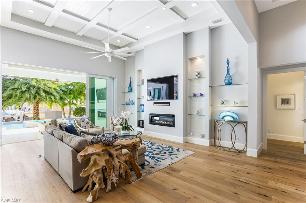 GOLDEN SHORES - Residential