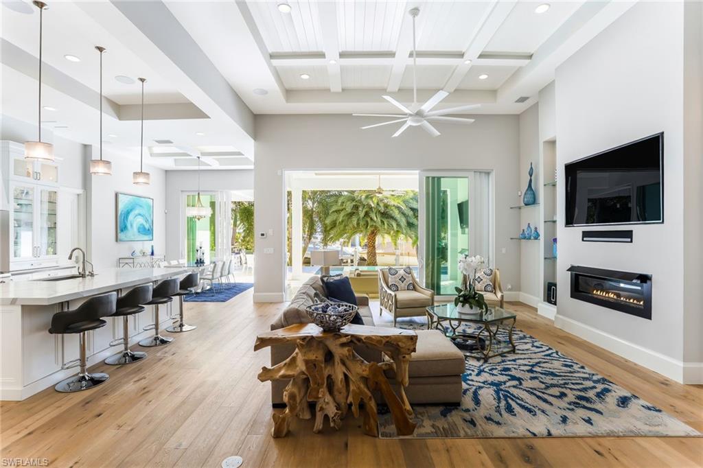 GOLDEN SHORES - Residential