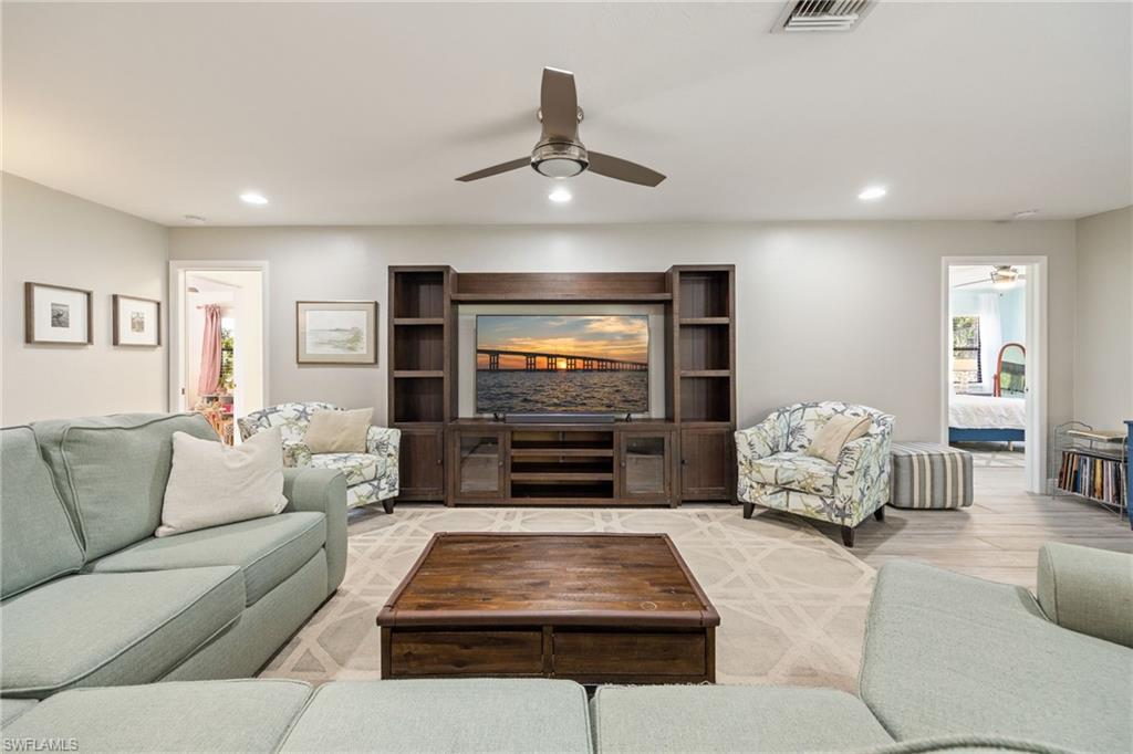 EAGLE RIDGE - Residential