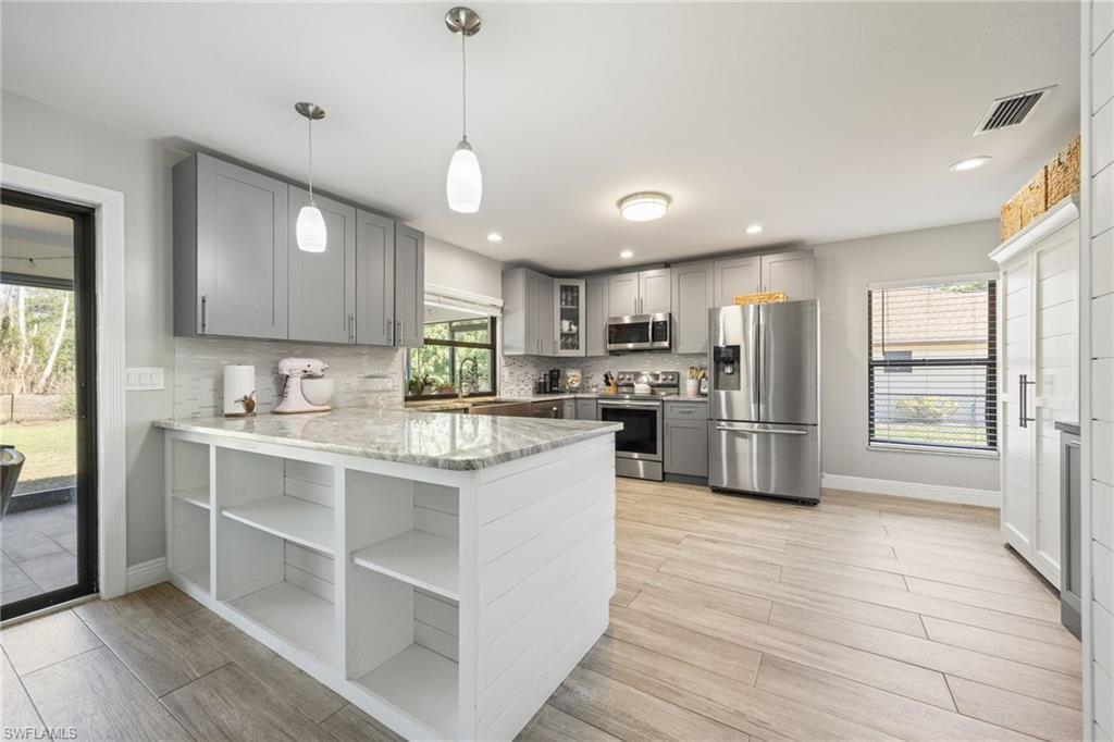 EAGLE RIDGE - Residential