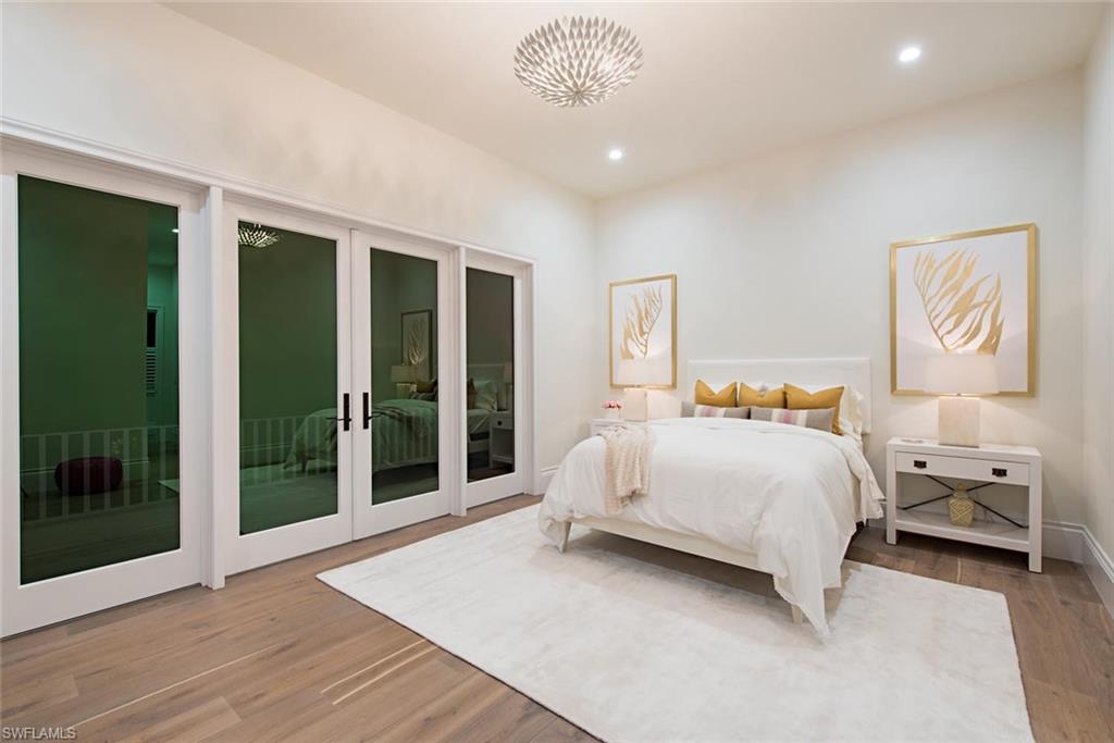 OLDE NAPLES - Residential