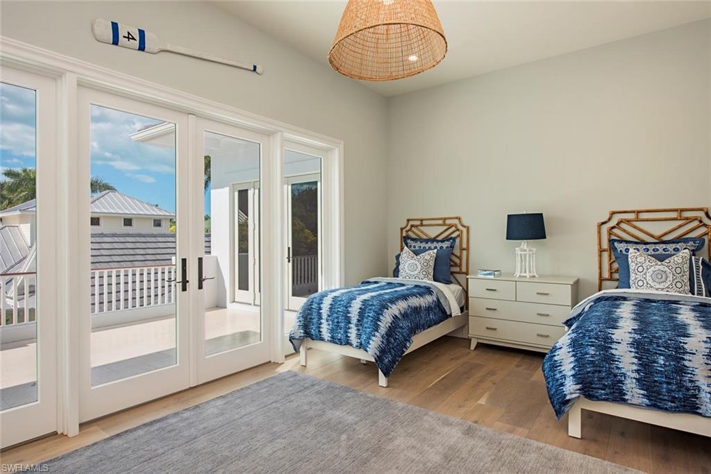 OLDE NAPLES - Residential