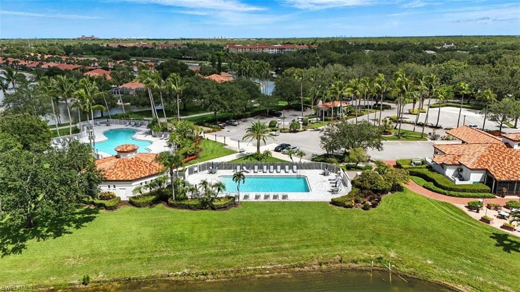 VILLAGE WALK - Residential