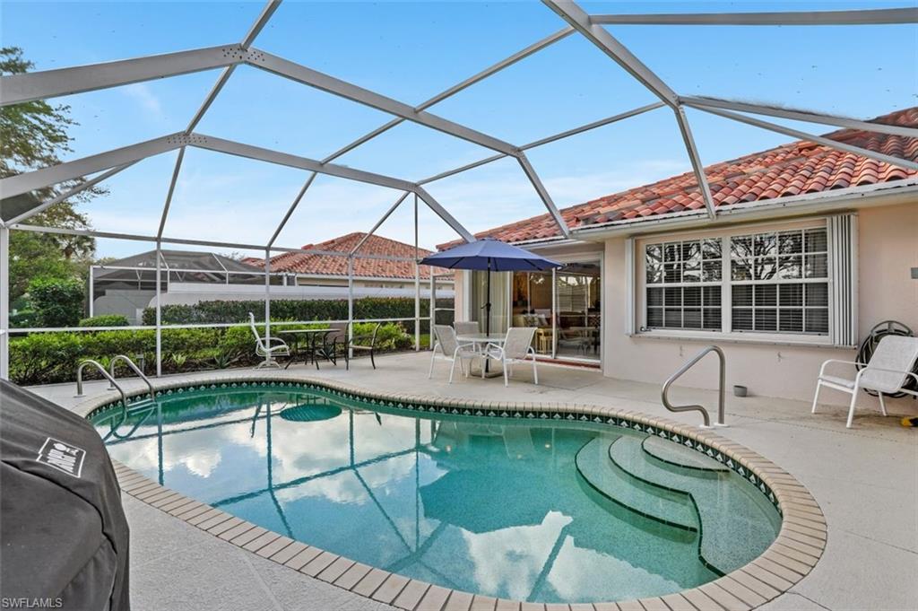 VILLAGE WALK - Residential