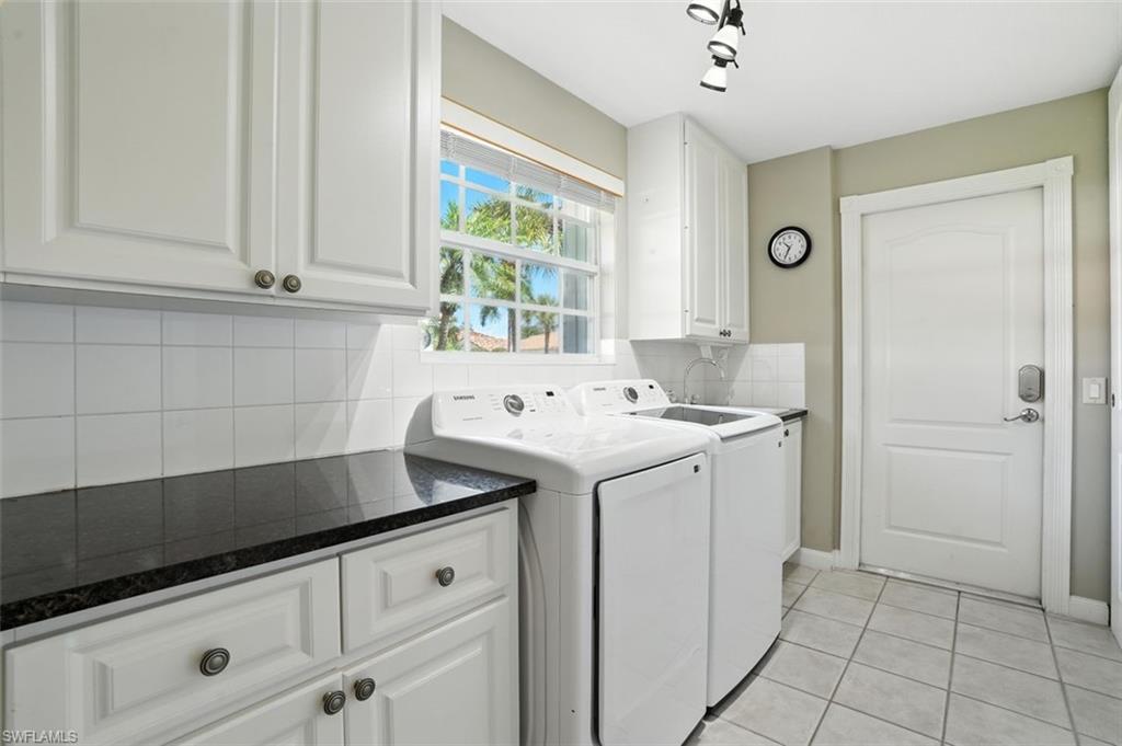 VILLAGE WALK - Residential