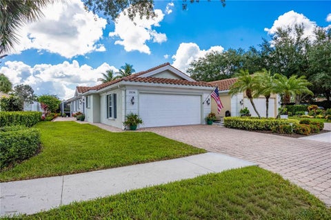Photo of 3006 Futuna LN, NAPLES, FL 34119 (MLS # 226023489)
