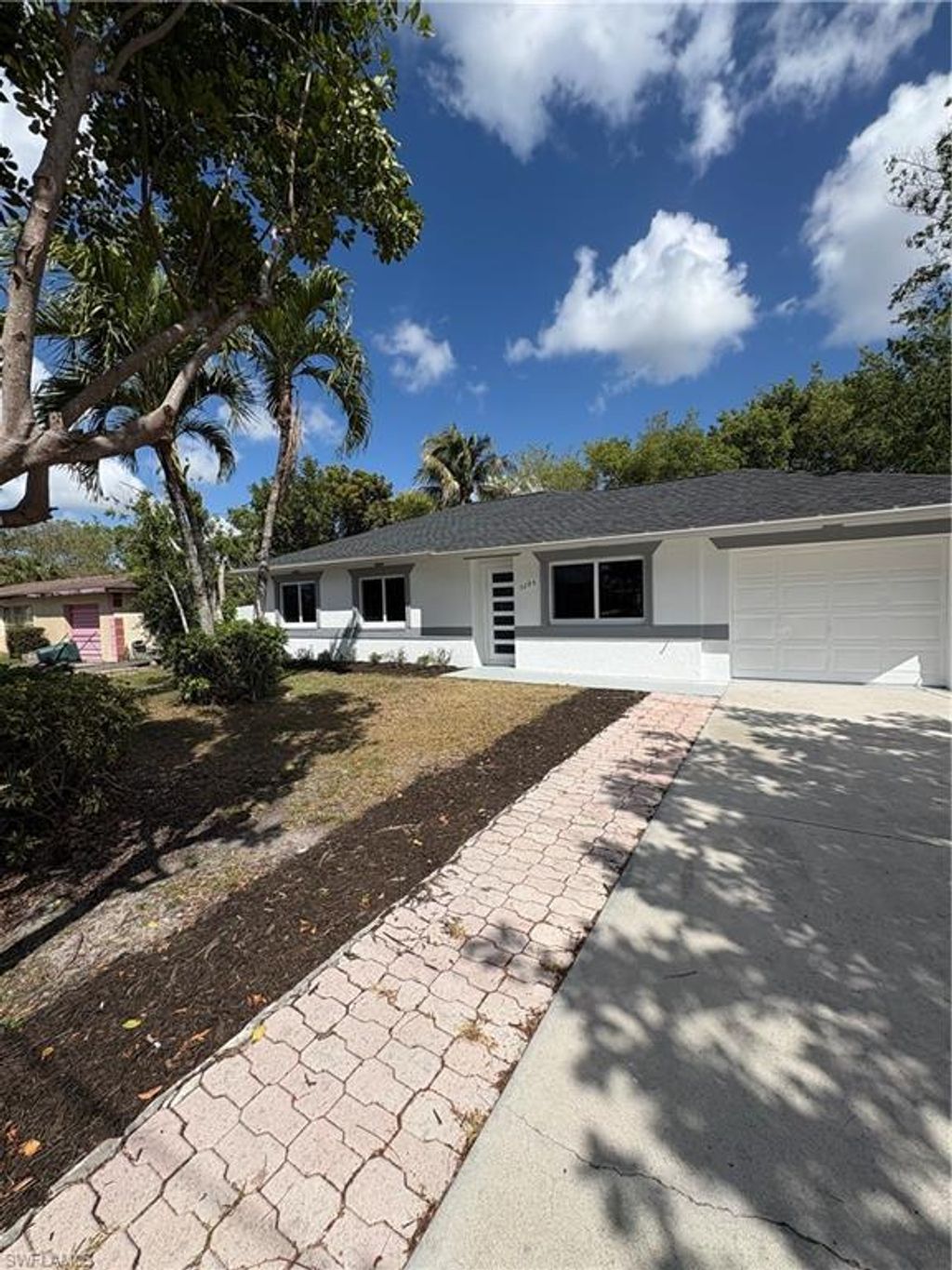 Photo of 5285 SW 19 PL, NAPLES, FL 34116 (MLS # 226010956)