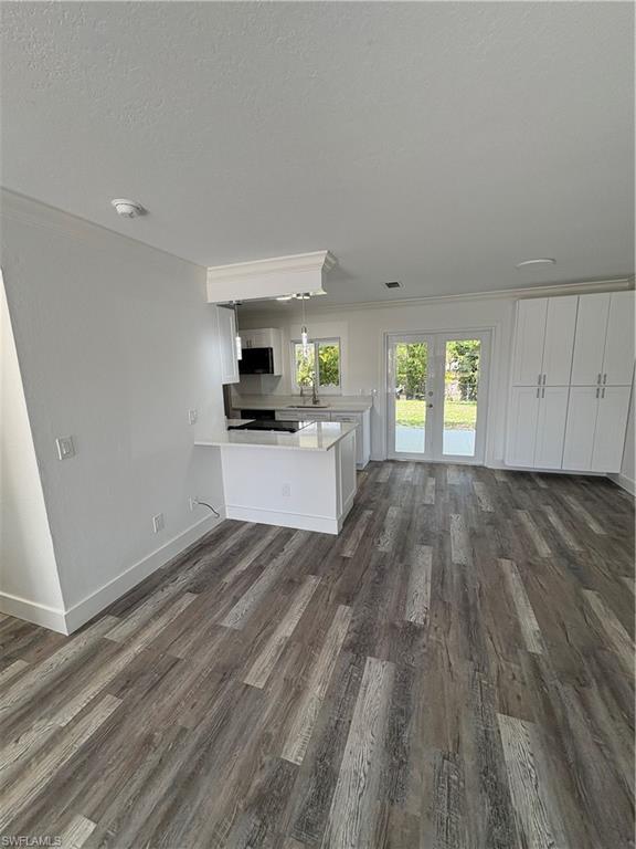 GOLDEN GATE CITY - Residential