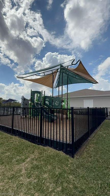 SAVANNA LAKES - Residential Lease