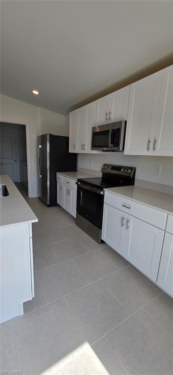 SAVANNA LAKES - Residential Lease