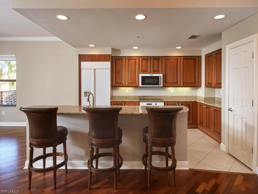 ESPLANADE - Residential