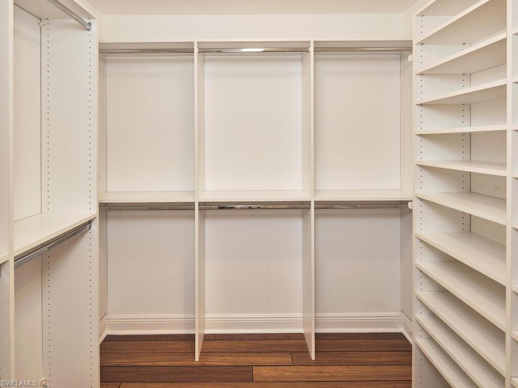 ESPLANADE - Residential