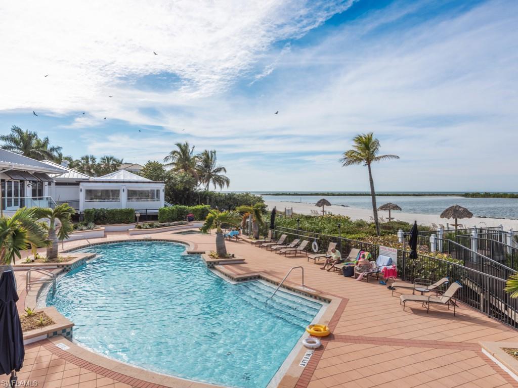 HIDEAWAY BEACH - Residential