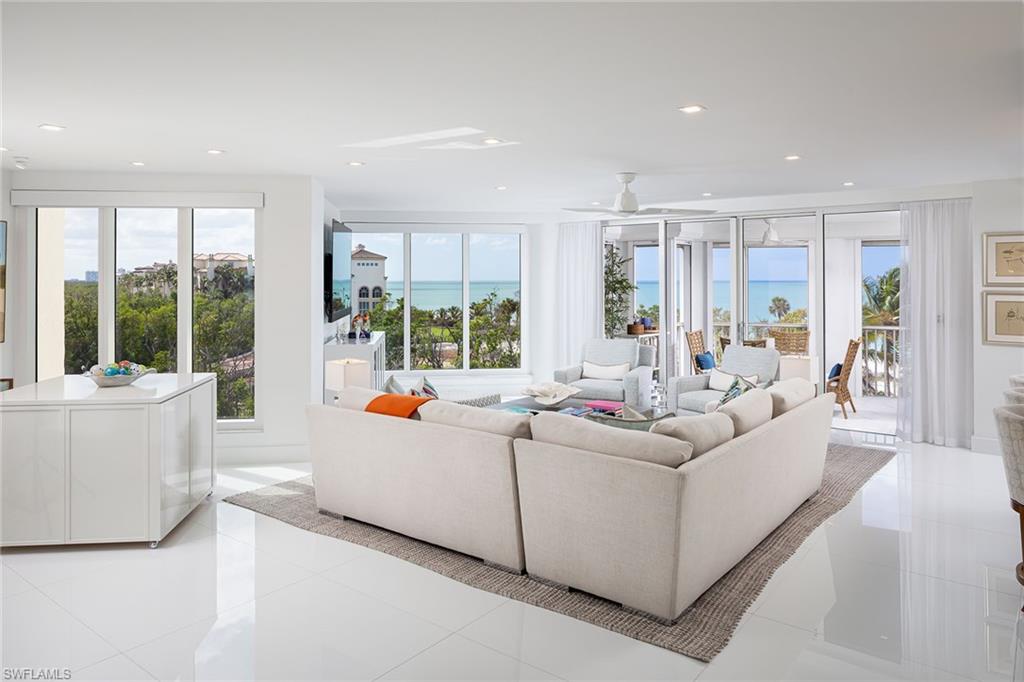 CONTESSA AT BAY COLONY - Residential